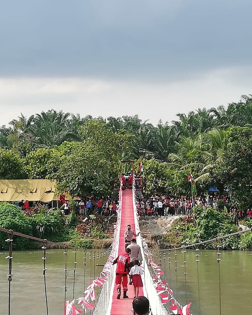Jembatan Gantung Merdeka di Sumut Selamatkan Warga dari Desa Terisolir 