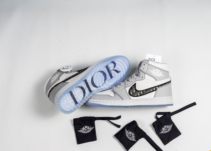 Sneakers Air Jordan 1 OG Dior Dibanderol Puluhan hingga Ratusan Juta 
