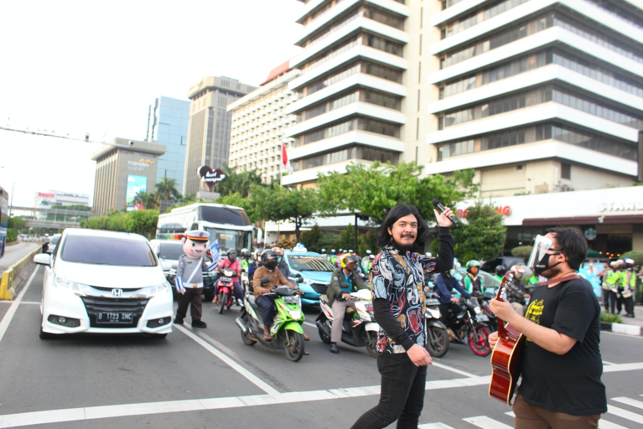 Tampil di URcrosswalk, Bilal Indrajaya Bawakan Lagu 'Ruang Kecil'