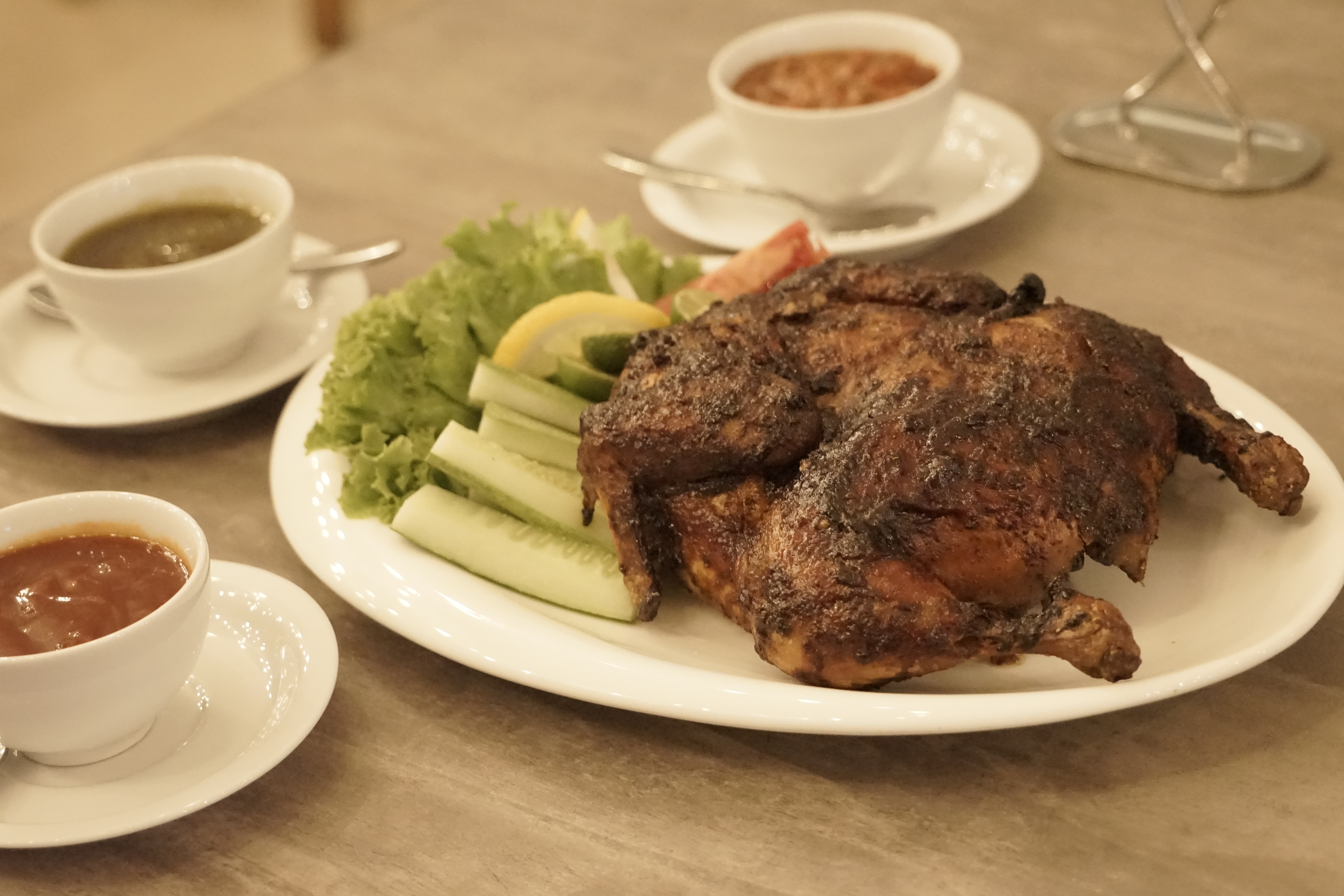 Punya Rasa Lokal, Icipi Hidangan Ayam Bakar Cikini ala Hotel Berbintang