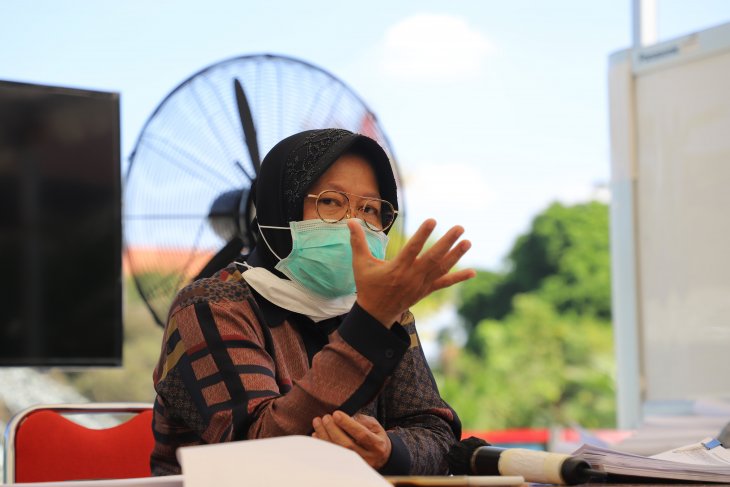 Risma Kembali Terapkan Rapid Test dan Swab bagi Pendatang di Surabaya