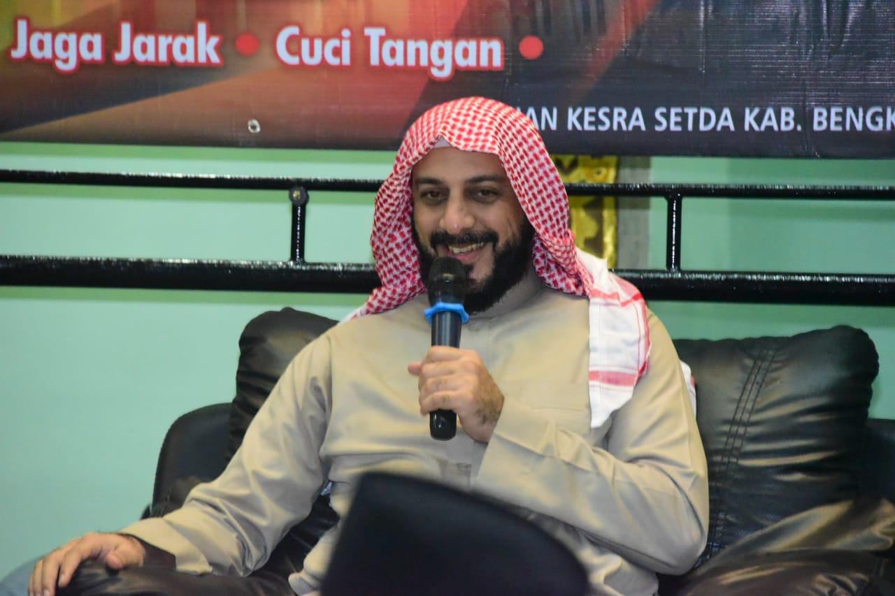 Syekh Ali Jaber Ditusuk Orang Tak Dikenal saat Dakwah di Lampung
