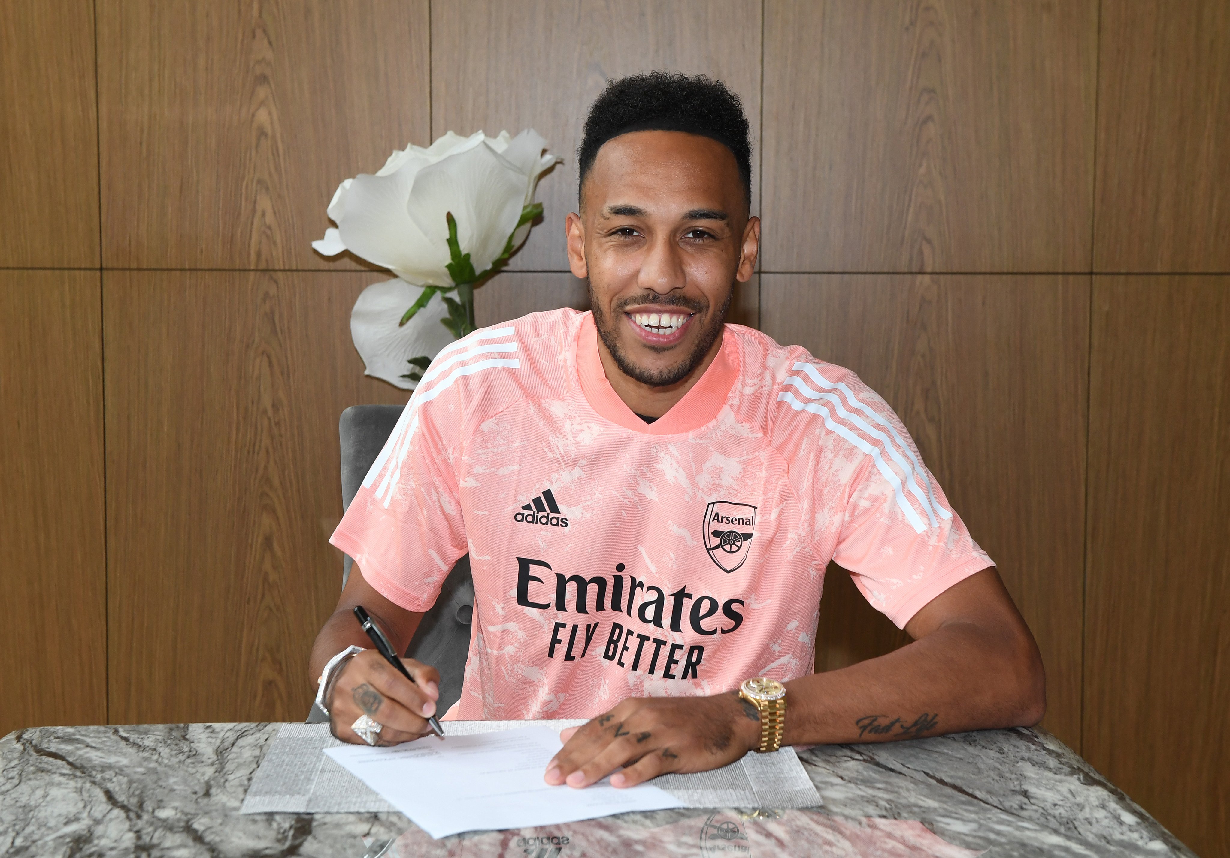 Pierre-Emerick Aubameyang Lanjut di Arsenal, Bisa Tambah Trofi Lagi?