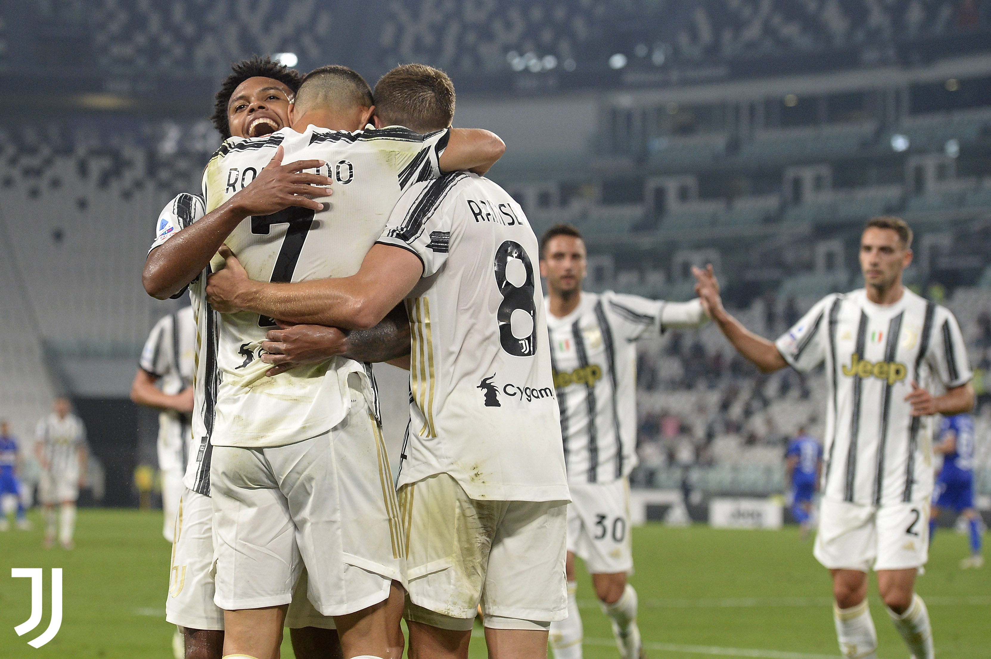 Debut Manis Andrea Pirlo: Juventus Menang Telak, Ronaldo Bikin Gol