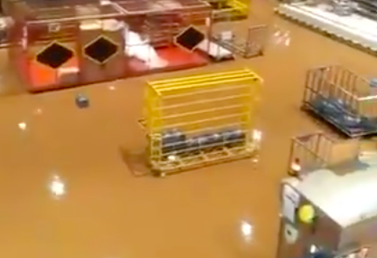 Tergenang Banjir, Pabrik Aqua Hentikan Produksi Sementara
