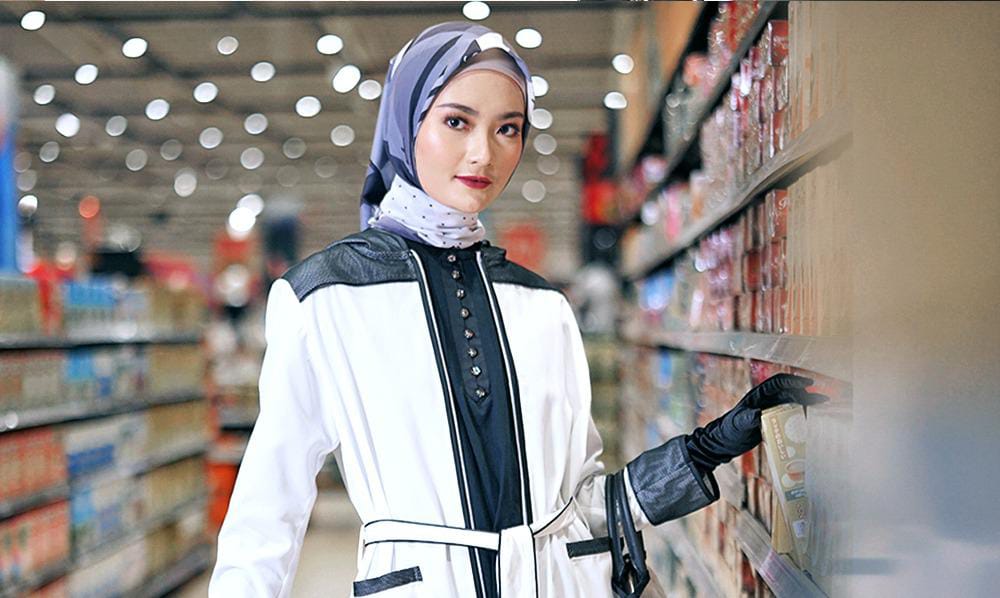 Hadapi New Normal, Shafira Rilis Set Koleksi Fashion 'Antivirus'