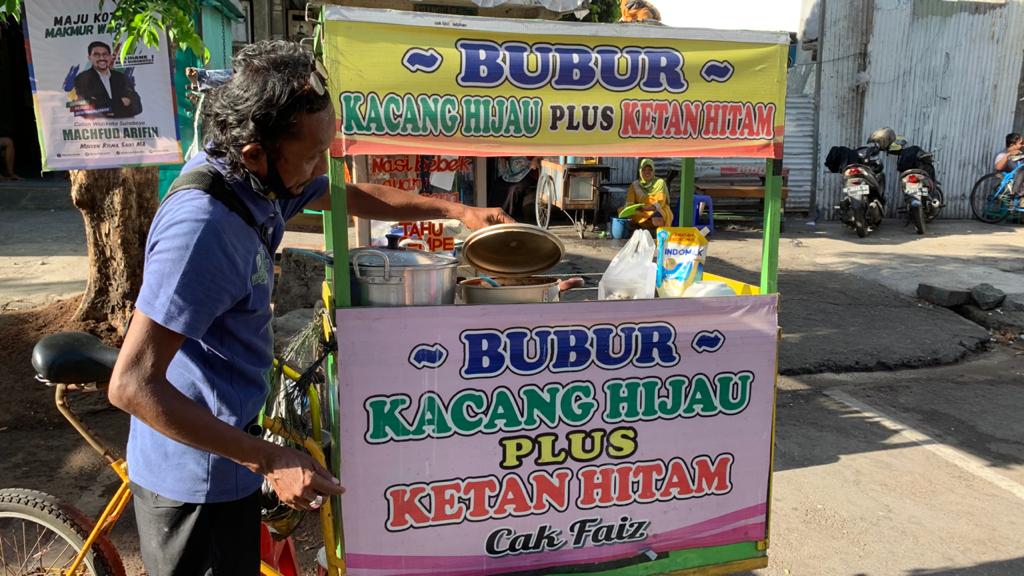 Usai Viral, Omzet Penjual Bubur Kacang Hijau di Surabaya Melonjak