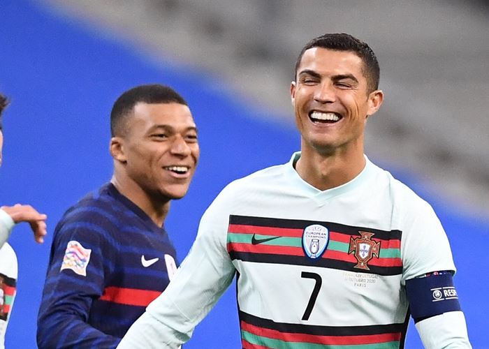 Setelah Bikin 100 Gol di Timnas Portugal, Ronaldo Kok Malah Seret? 