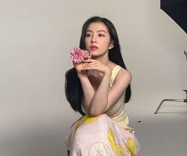 Buntut Kontroversi, Wajah Irene 'Red Velvet' Dihapus dari Toko Kosmetik 