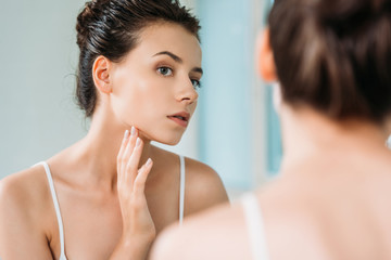 Selain Pakai Skincare, Ini 10 Kebiasaan Biar Kulit Tetap Glowing