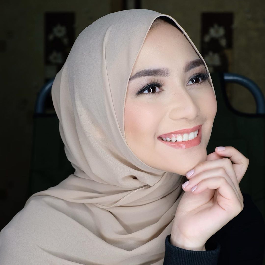7 Artis Indonesia Tembus Nominasi Wanita Tercantik Dunia Versi TC Candler | urbanasia.com