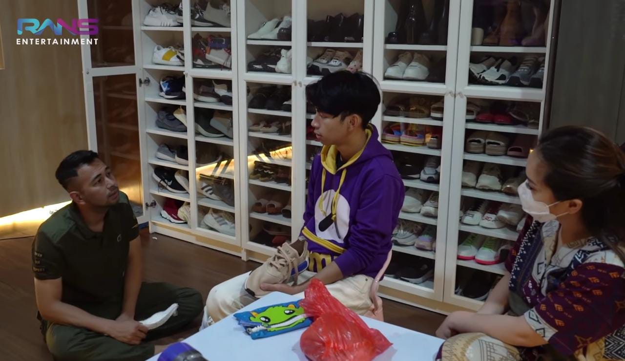 Wow, Raffi Ahmad Biayai Kuliah Penjual Bakso yang Mirip Dengannya
