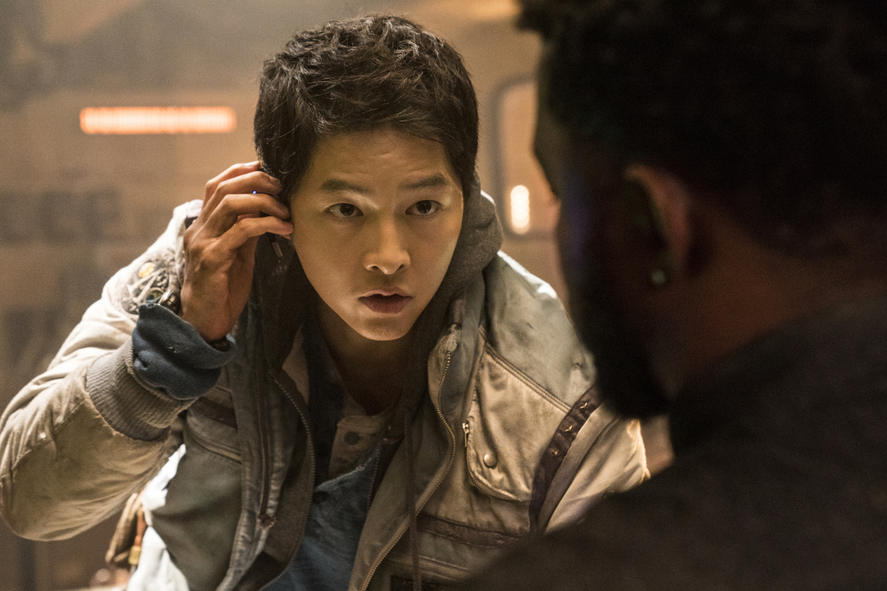 Batal Tayang di Bioskop, Film Baru Song Joong Ki 'Space Sweepers' Hadir di Netflix
