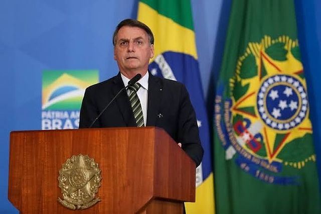 Presiden Brasil Tolak Disuntik Vaksin COVID-19 