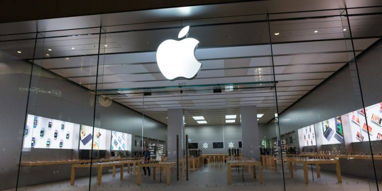 Apple Dijatuhi Denda Rp 28 Miliar Gegara Charger di iPhone 12