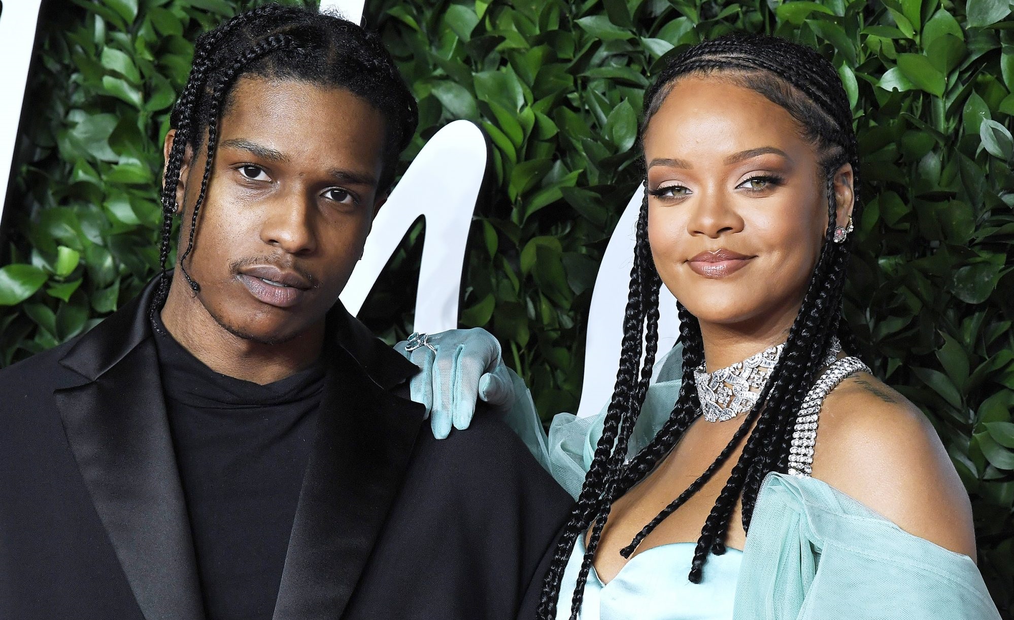 10 Tahun Sahabatan, Rihanna dan Rapper A$AP Rocky Kini Pacaran 