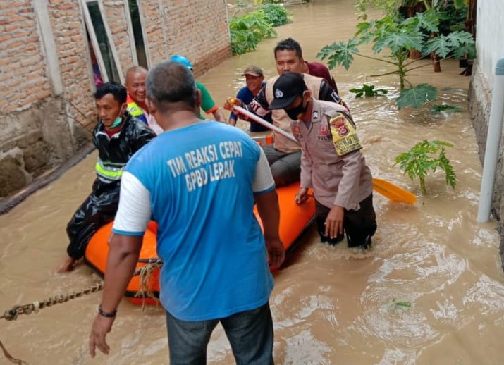 Banjir dan Longsor di Lebak, Satu Warga Masih dalam Pencarian