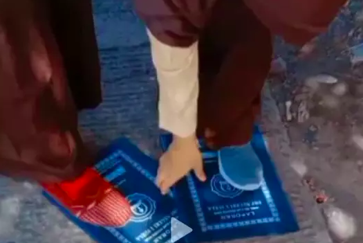 5 Siswi di Lombok Dikeluarkan dari Sekolah Usai Viral Video Injak Rapor