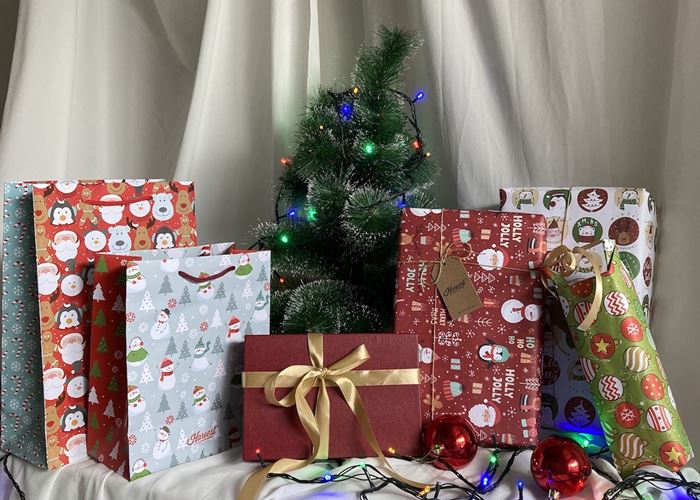 Jelang Natal, Penjualan Cokelat dan Kartu Ucapan Naik Drastis