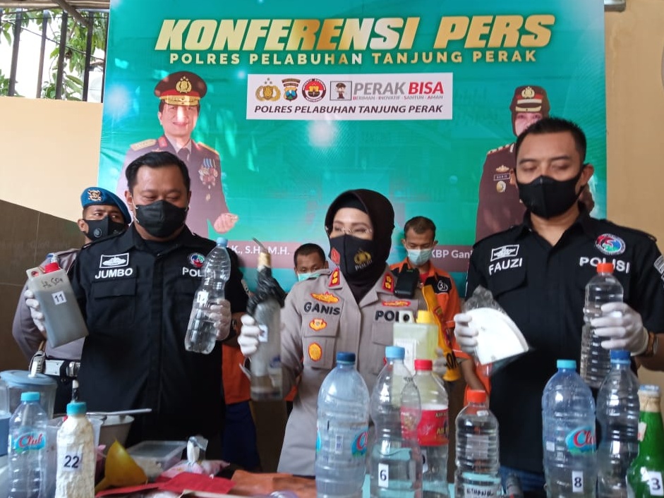 Gerebek Rumah Produksi Sabu di Surabaya, Polisi Amankan 6 Tersangka