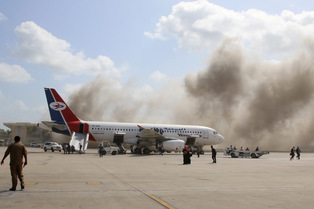 Ledakan Bom di Bandara Yaman, 26 Orang Tewas