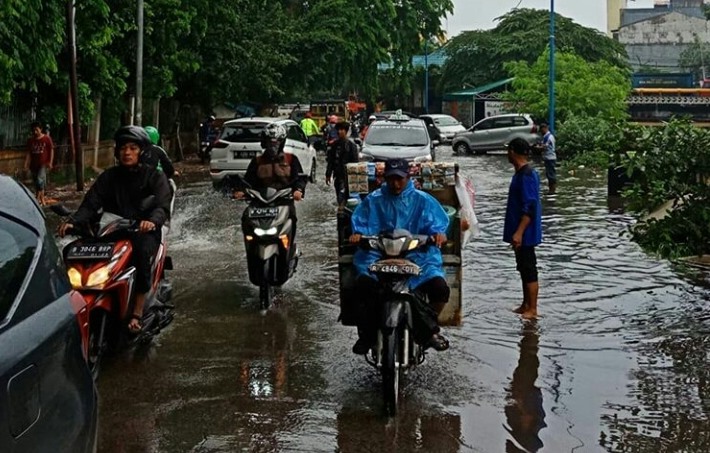 Hujan Deras Sejak Dini Hari, Sejumlah Daerah Di Jakarta Banjir