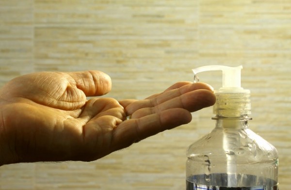 Cara Mudah Bikin Hand Sanitizer Rumahan