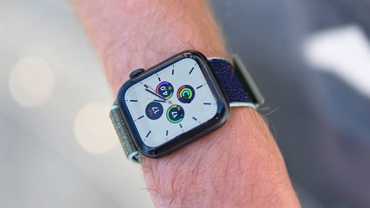Gokil! Apple Watch Kalahkan Penjualan Jam Buatan Swiss