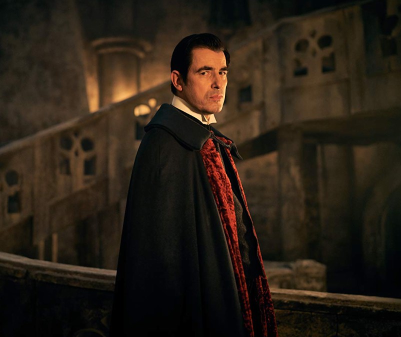 Papan Iklan Jenius Serial 'Dracula' Bikin Bulu Kuduk Merinding