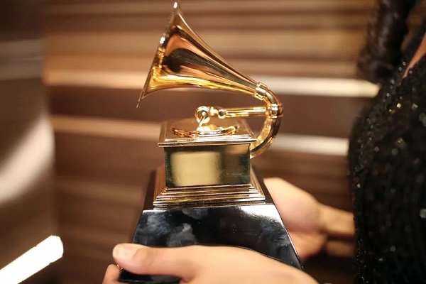 Billie Eilish Masuk 7 Nominasi Grammy Awards 2022, Ini Daftar Lengkapnya!