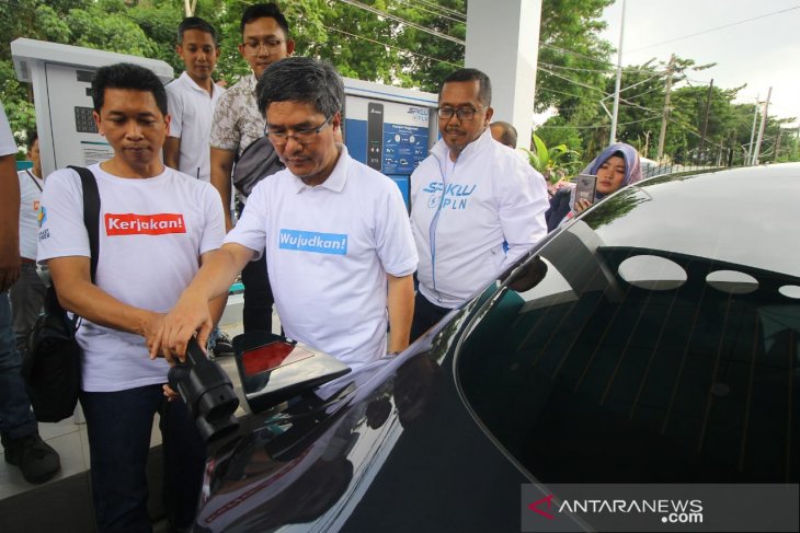 Asyik! Ada Stasiun Pengisian Kendaraan Listrik Pertama di Jatim