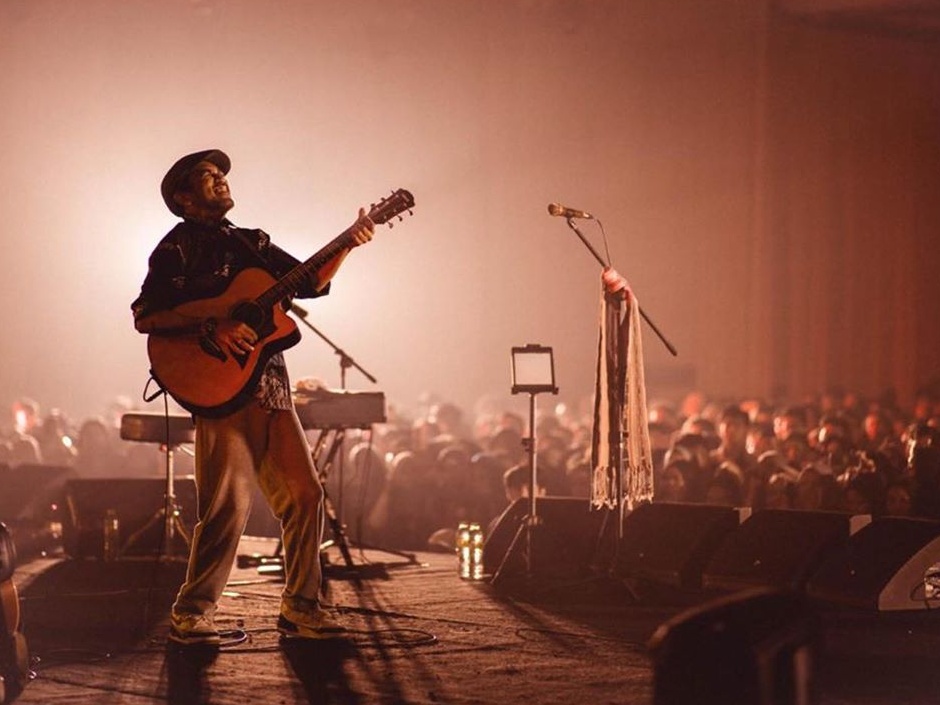 Romansa ke Masa Depan, Bukti Cinta Kuat "Terakhir" Glenn Fredly