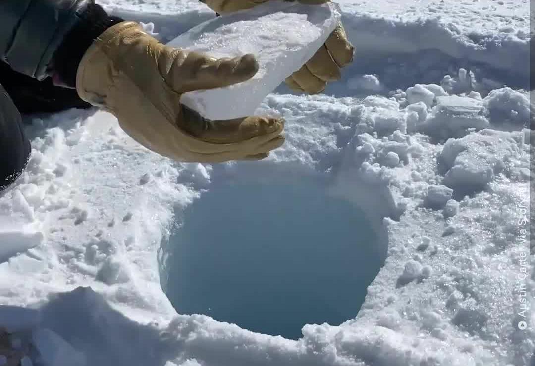 Ilmuwan Jatuhkan Batu Es ke Lubang 137 Meter di Antartika, Apa yang Terjadi?