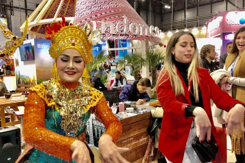Melly Zamri Promosikan Tarian Indonesia di 'Feria Internacional de Turismo'