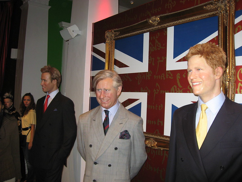 Pangeran Charles Berencana Bantu Pangeran Harry dan Meghan Markle Secara Finansial