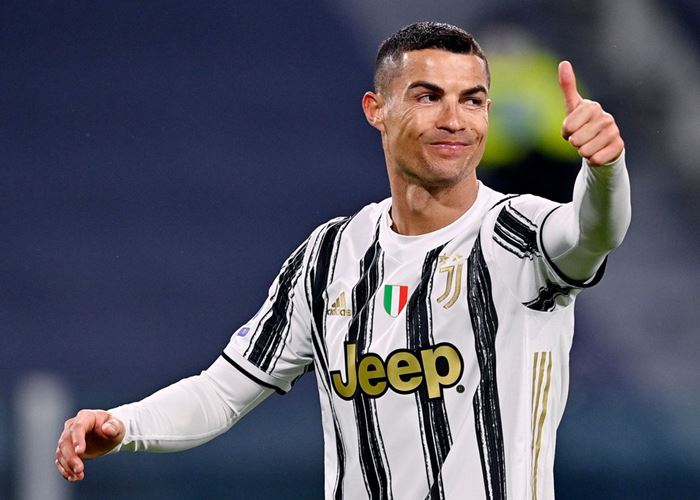 Rekor! Cristiano Ronaldo Punya 250 Juta Followers di Instagram