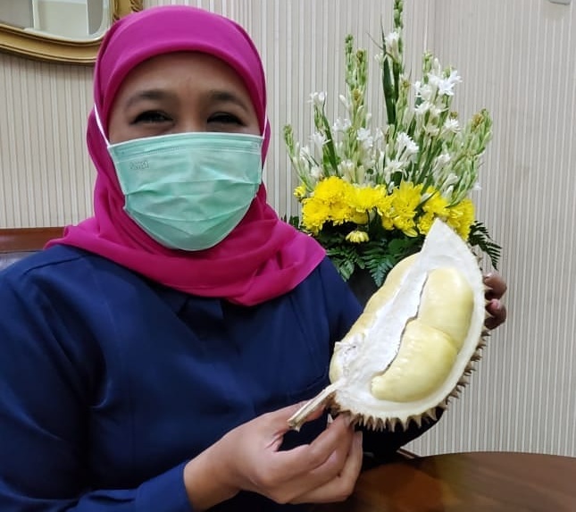1611801417-Khofifah-durian-kawuk.JPG