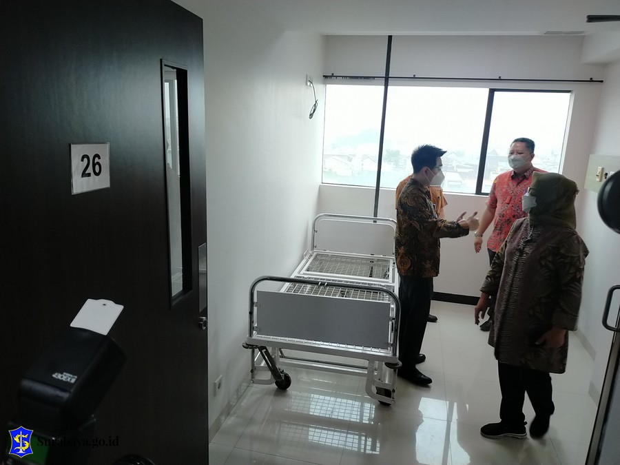 Ditolak Warga, Pemkot Surabaya Evaluasi RS Darurat COVID-19 di Mal Cito