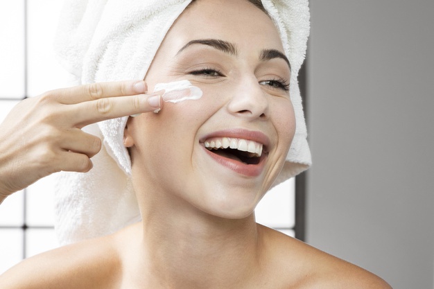 7 Manfaat Niacinamide dalam Skincare