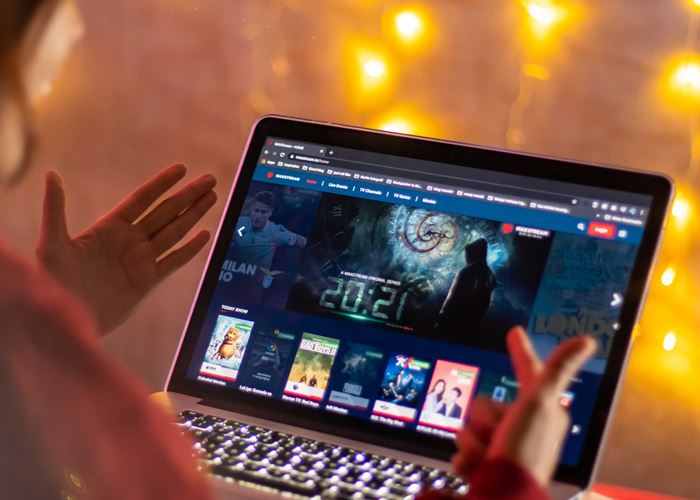 MAXstream Hadirkan '20:21', Serial dengan Plot Time Loop bagi Pecinta Misteri 