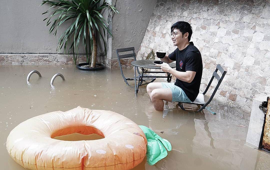 Rumah Kebanjiran, Nicky Tirta: "Dinikmati Sambil Ngopi”