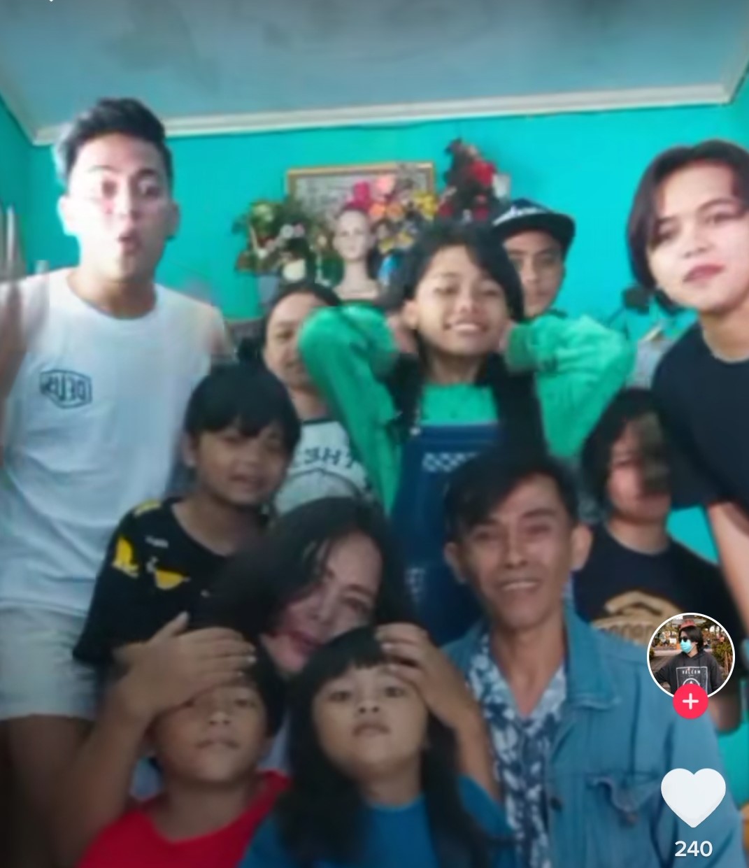 Viral Orang Tua Punya 15 Anak, Netizen: Kalah Gen Halilintar