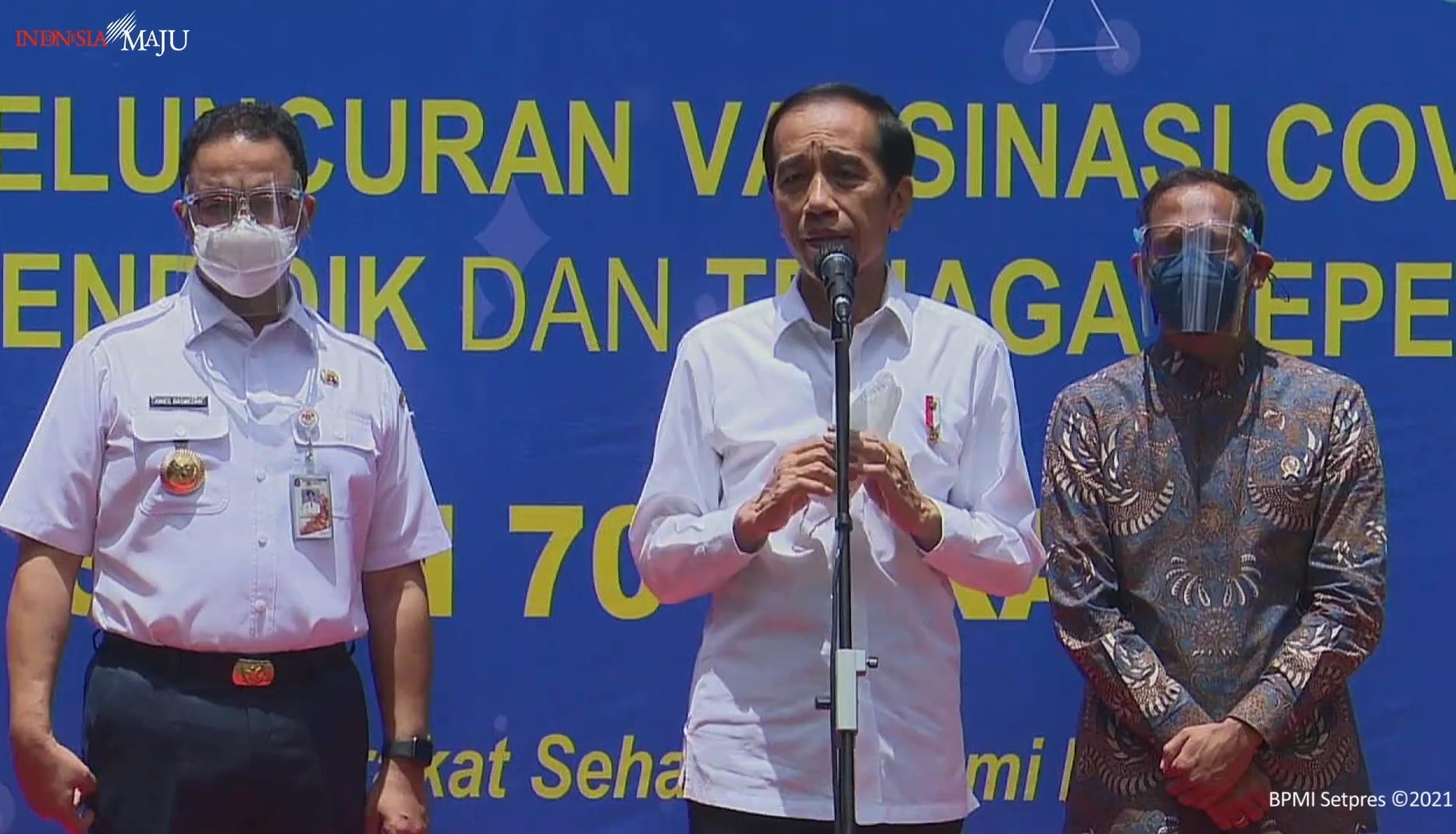 Vaksinasi COVID-19 Guru dan Dosen, Jokowi: Target Juni Selesai