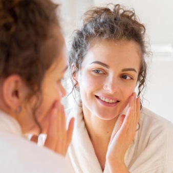 5 Kombinasi Bahan Skincare yang Bahaya Jika Digunakan Bersamaan