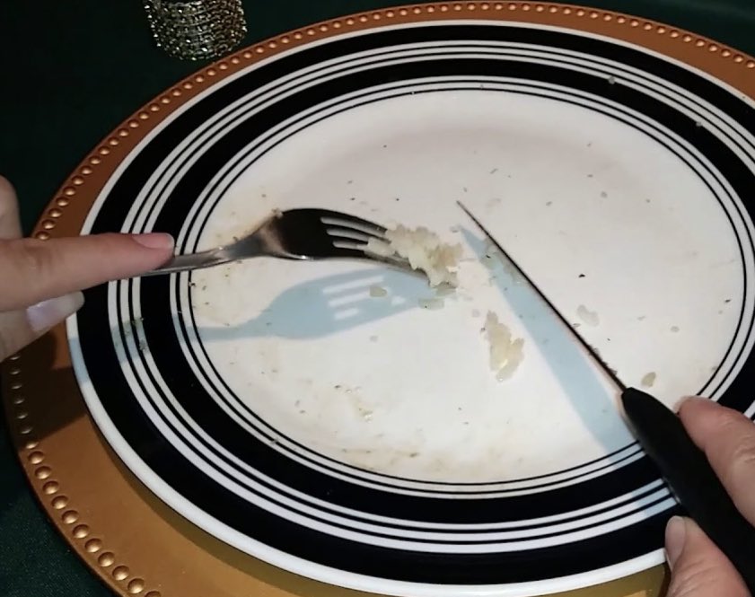 Sebut Makan Nasi Tak Boleh Pakai Tangan, Twit Pakar Etika Inggris Diserang Netizen