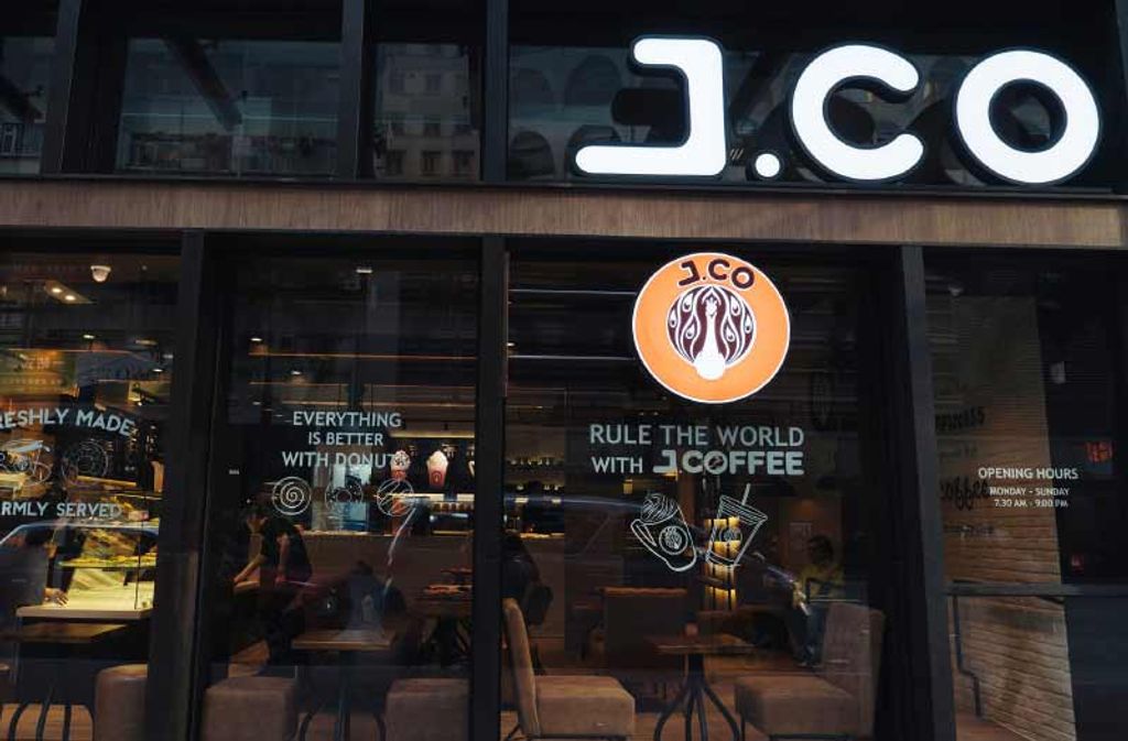 1615784011-J.co.jpg