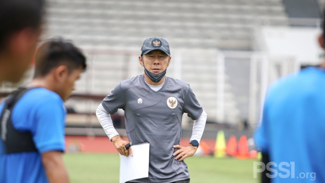 Pelatih Timnas Indonesia Shin Tae-yong Positif Corona