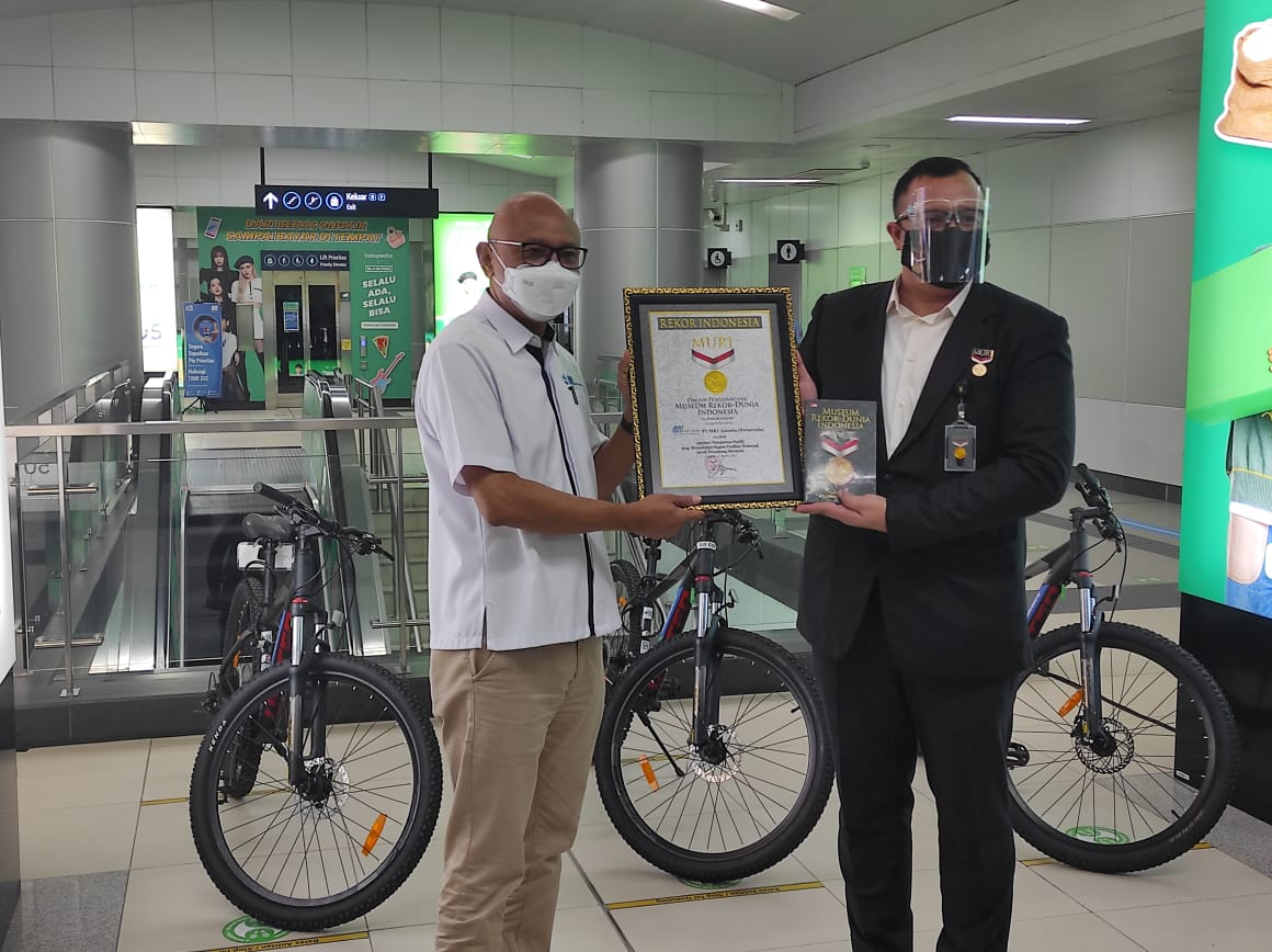 Ramah Pesepeda, MRT Jakarta Raih Penghargaan MURI