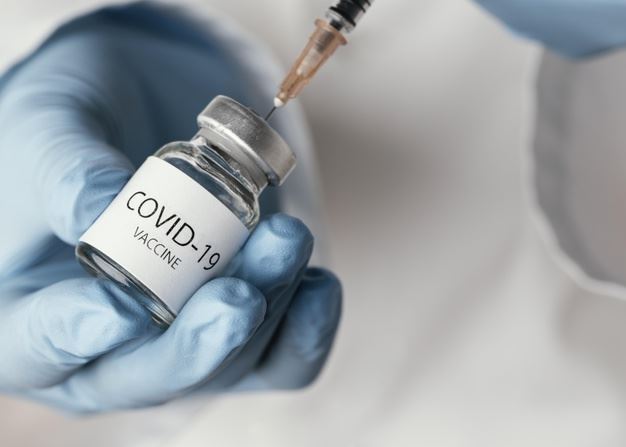 Influencer Diduga Terima Vaksin COVID-19 Dosis Ketiga, Ini Tanggapan Dokter