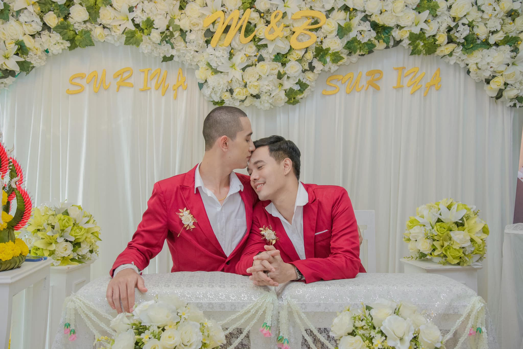 Buntut Pasangan Gay Thailand Dihujat, Netizen Ramai-ramai Minta Maaf